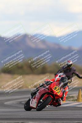 media/Nov-16-2025-Race Pace (Sun) [[8c5fa54630]]/Non Verified Riders (1st 20 Minutes)/5-Turn 15 (110pm)/